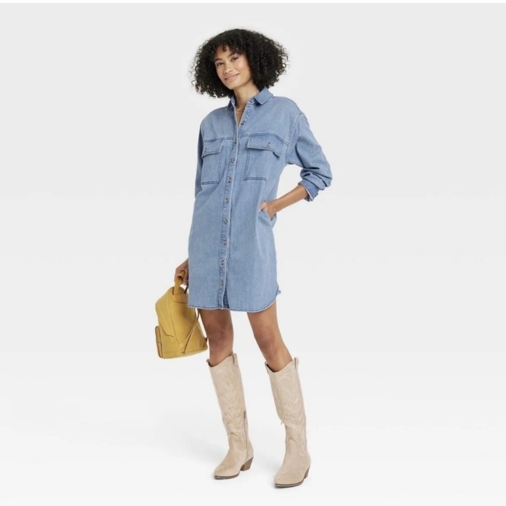Universal Thread women’s denim dress. Size M.